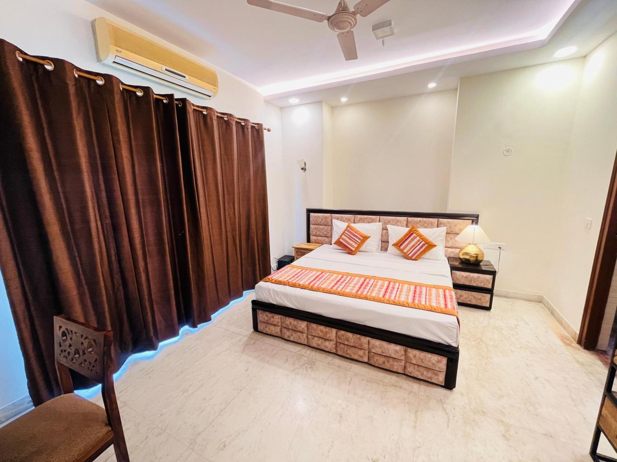 Grove Residency Hauz Khas New Delhi Couple Friendly Hotel Exterior photo