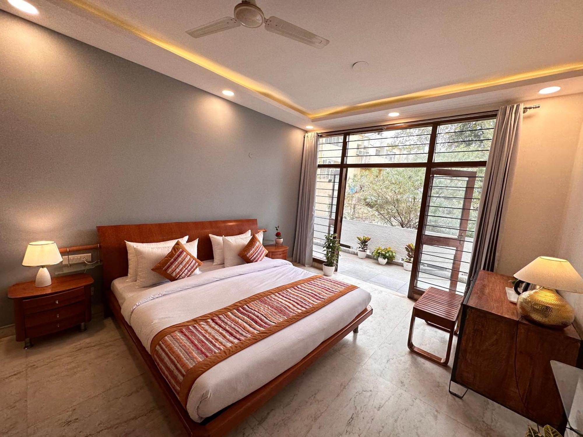 Grove Residency Hauz Khas New Delhi Couple Friendly Hotel Exterior photo