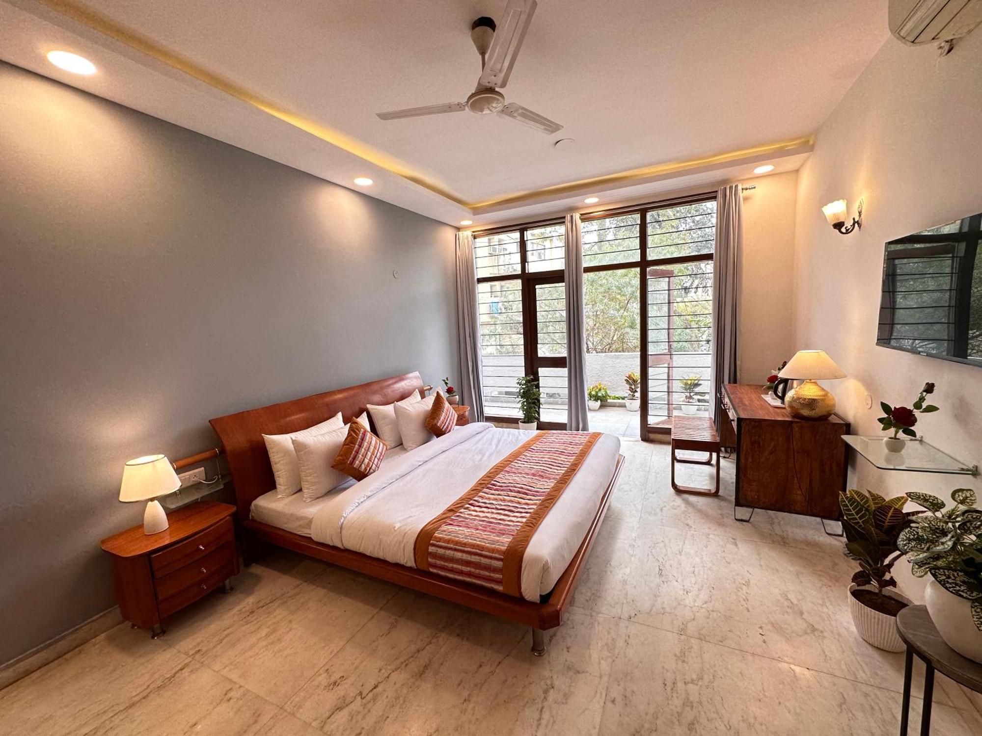 Grove Residency Hauz Khas New Delhi Couple Friendly Hotel Exterior photo